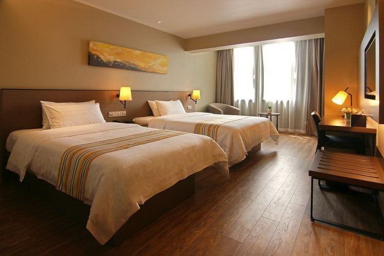 Шанхай: Home Inn Plus Shanghai Pudong Lujiazui Expo Park South Pudong Road