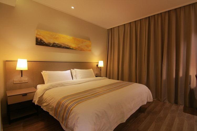 Шанхай: Home Inn Plus Shanghai Pudong Lujiazui Expo Park South Pudong Road