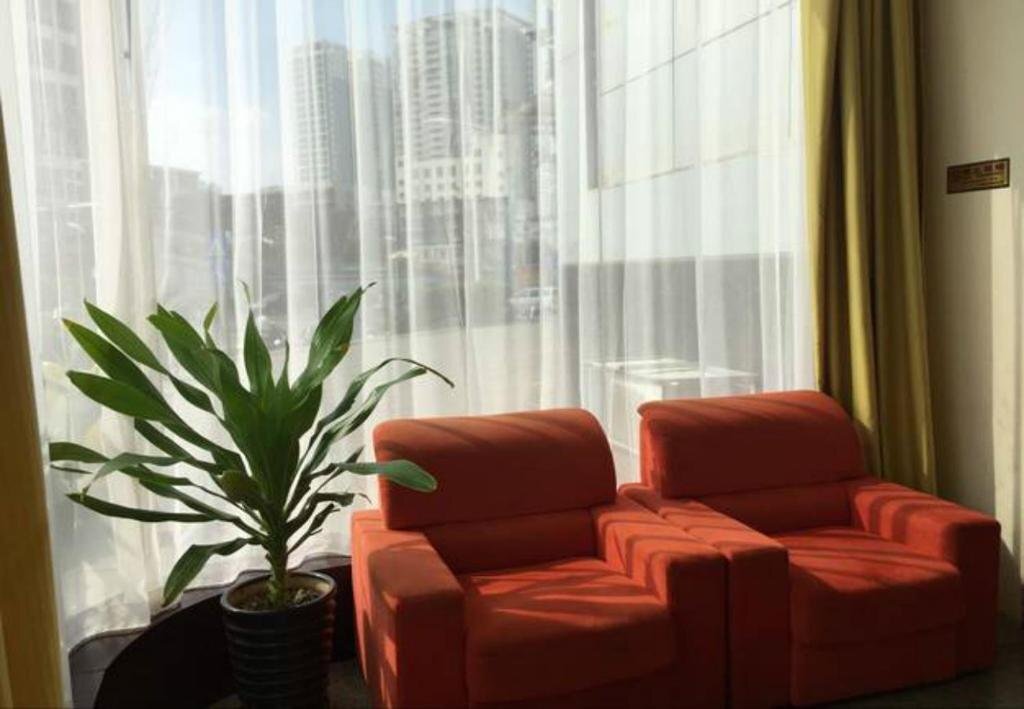 Наньнин: Home Inn Nanning Railway Station