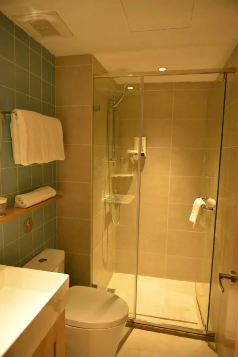Наньчан: Home Inn Nanchang Bayi Square