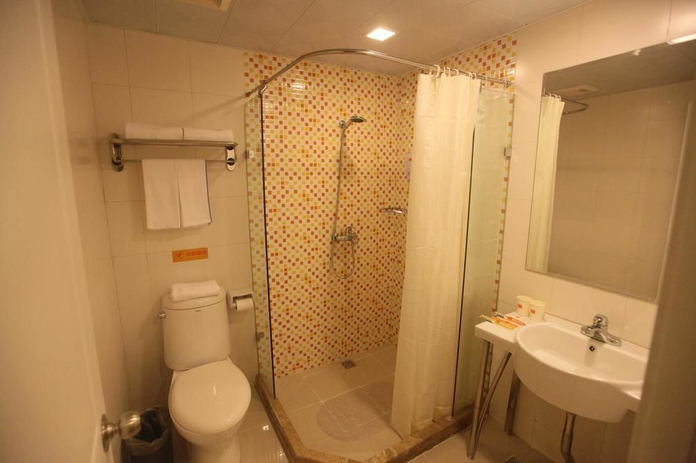 Наньчан: Home Inn Nanchang Jinggangshan Avenue Xinxiqiao Carrefour