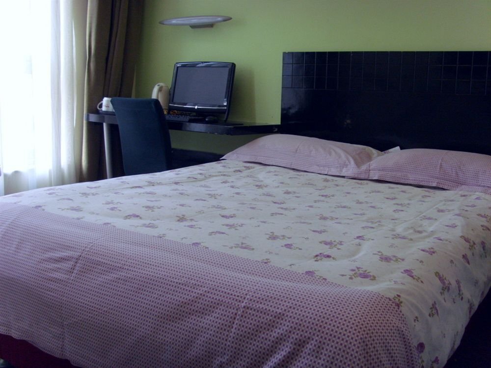 Шанхай: Home Inn Selected Shanghai North Bund