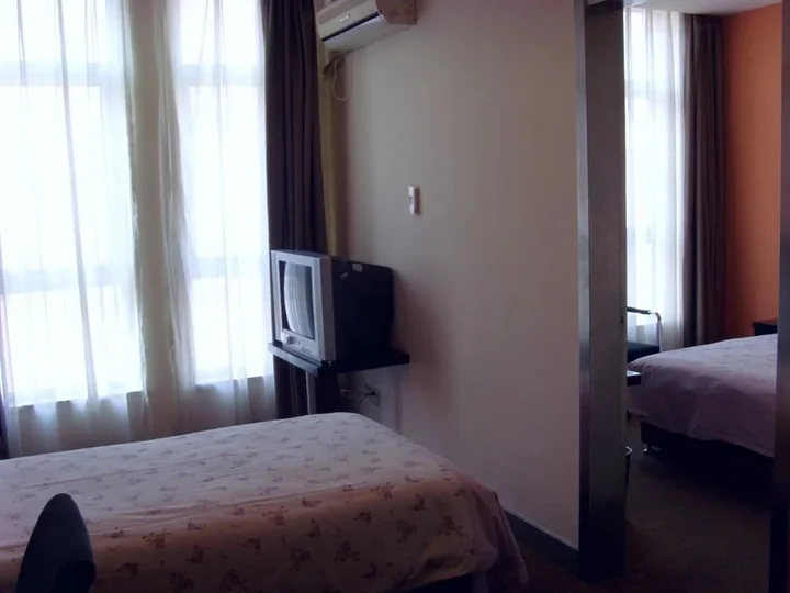 Шанхай: Home Inn Selected Shanghai North Bund