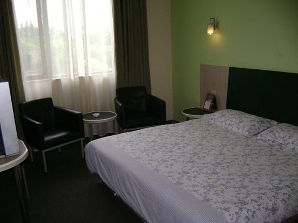 Шанхай: Motel 168 Shanghai Jiading Bole Road Branch