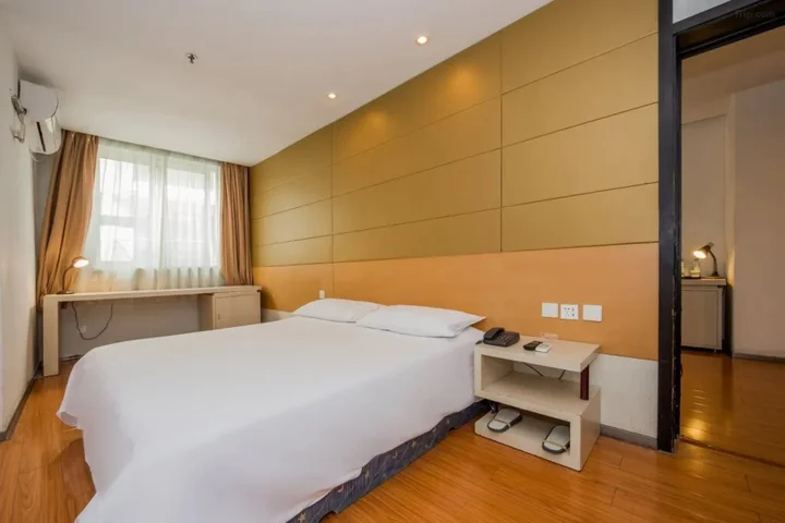 Шанхай: Motel 168 Sinan Road