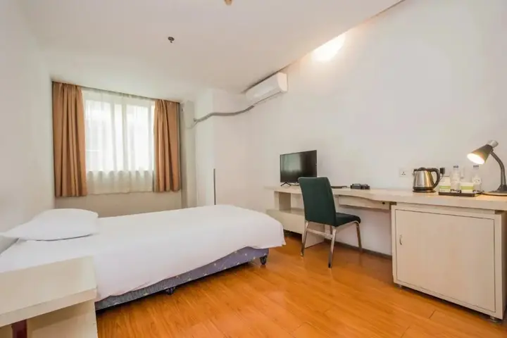 Шанхай: Motel 168 Sinan Road