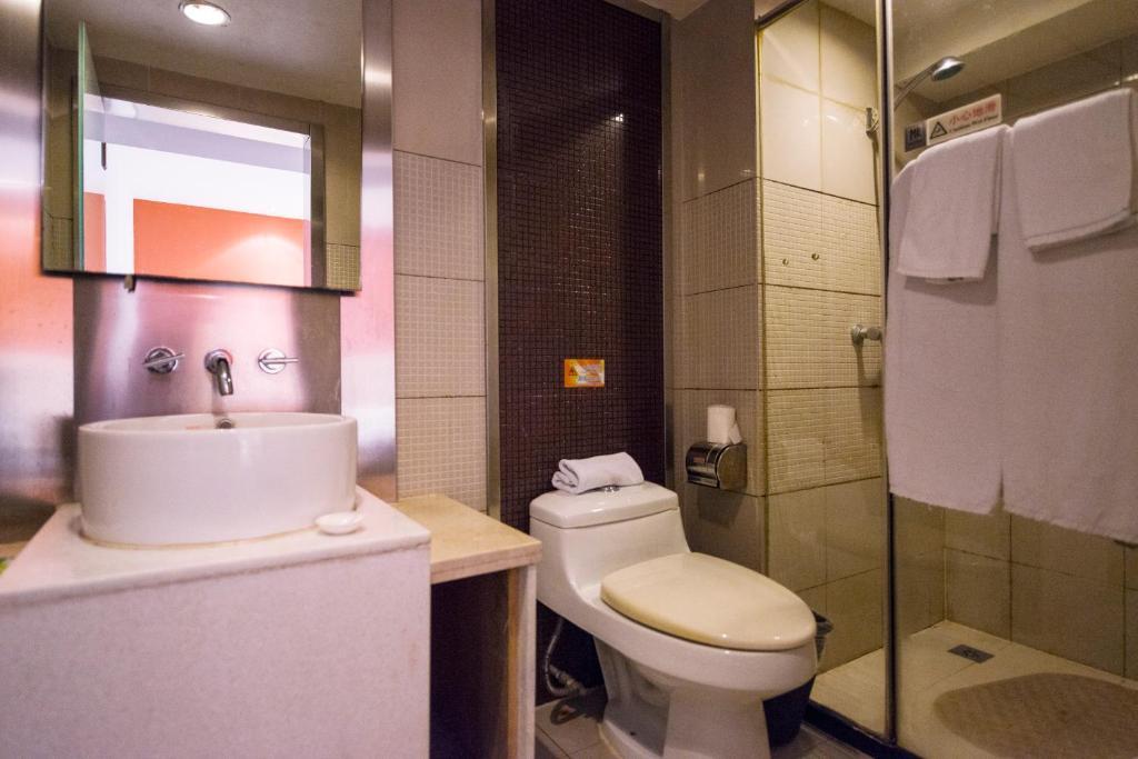 Шанхай: Motel Shanghai Shibei Industrial Park West Jiangchang Road