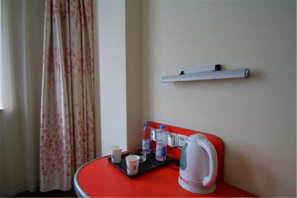 Шанхай: Motel Shanghai Minhang Development Zone Beiqiao Metro Station