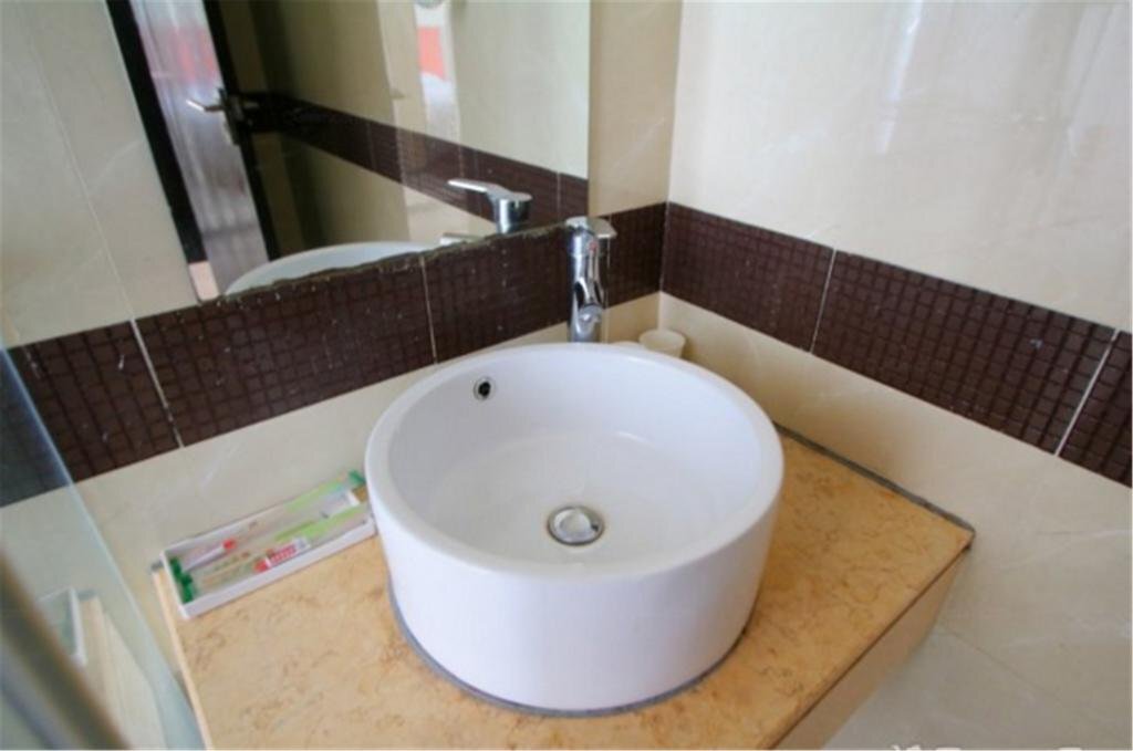 Шанхай: Motel Shanghai Minhang Development Zone Beiqiao Metro Station