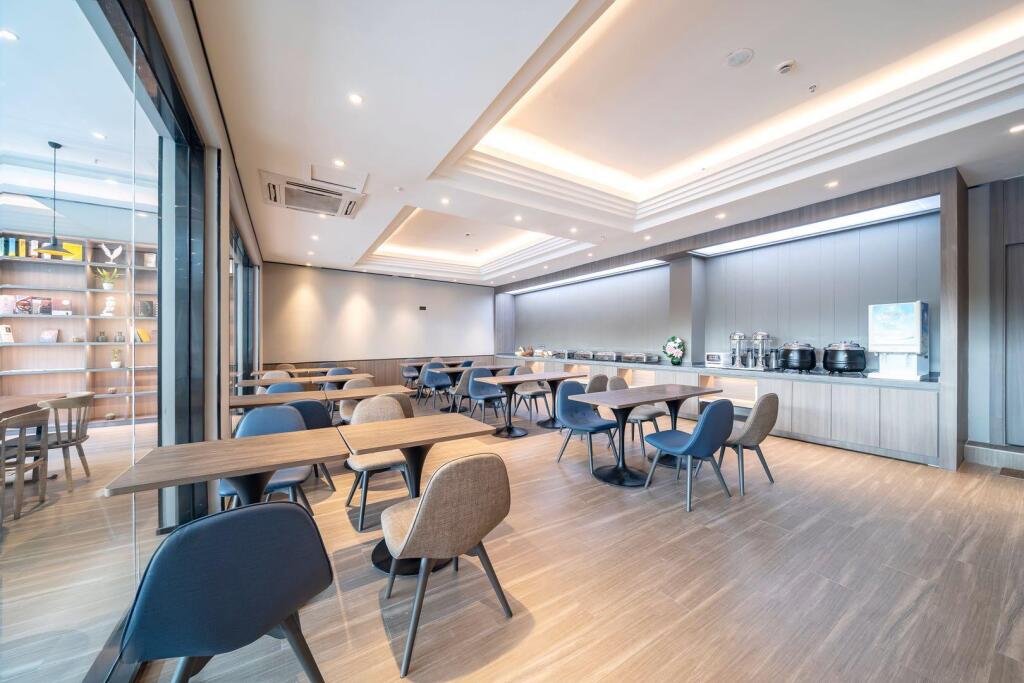 Шанхай: Hanting Hotel Shanghai Jiaoda Jiangchuan Road Metro Station New