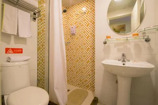 Харбин: Home Inn Harbin West Railway Station Wanda Plaza Jinjue Wanxiang