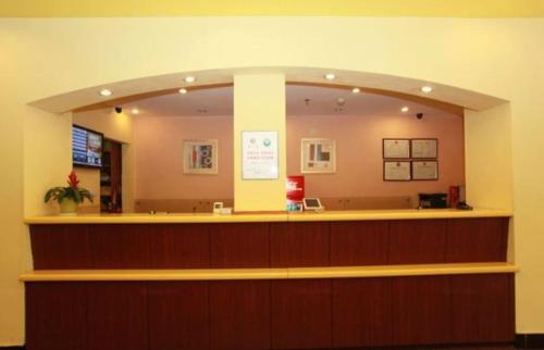 Ханчжоу: Home Inn Hangzhou Xianshan Xiaoshao Long-Distance Bus Main Station