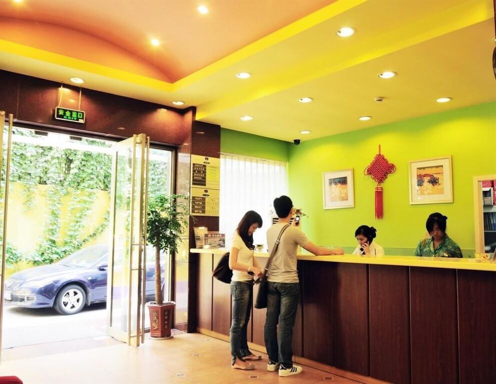 Ханчжоу: Home Inn Selected Hangzhou West Lake Wulin Square Center