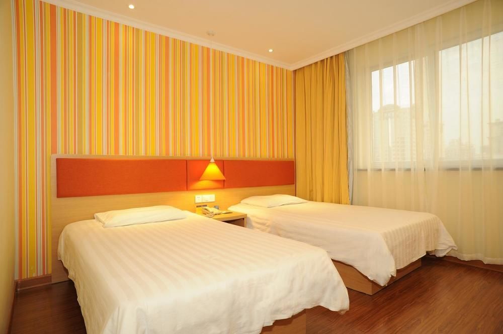 Ханчжоу: Home Inn Selected Hangzhou West Lake Wulin Square Center