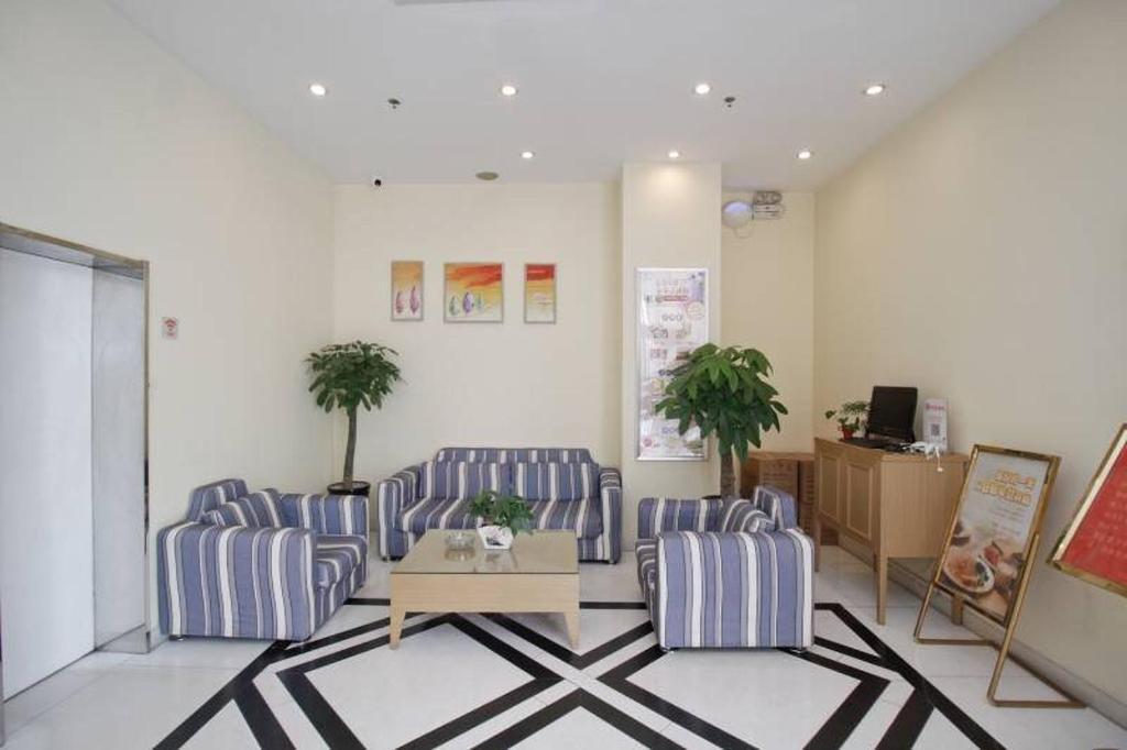 Хэфэй: Home Inn Hefei West Changjiang Road Guogou Plaza