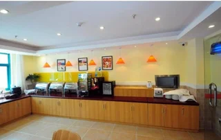 Хэфэй: Home Inn Hefei Huangshan Road Land Force Officer Military School