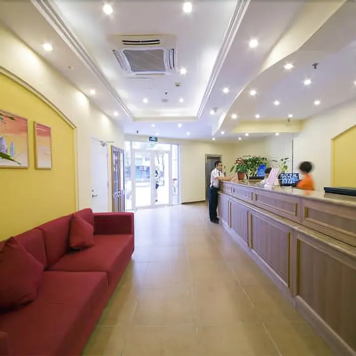 Шанхай: Home Inn (Shanghai Railway Station North Square Pushan Road)