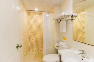Шанхай: Home Inn Shanghai Jiading Passenger Transportation Centre Metro West Station