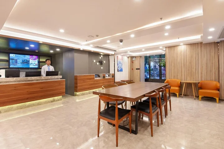 Шанхай: Hanting Shanghai Pudong Airport Chenyang Road