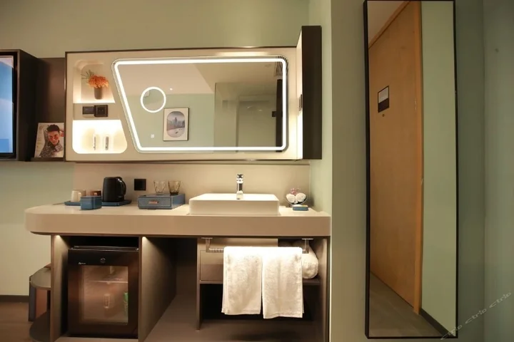 Шанхай: SKYBIRD Hotel (Shanghai Hongqiao Airport)