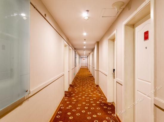 Шэньян: Home Inn Shenyang Tiexi Plaza Metro Station