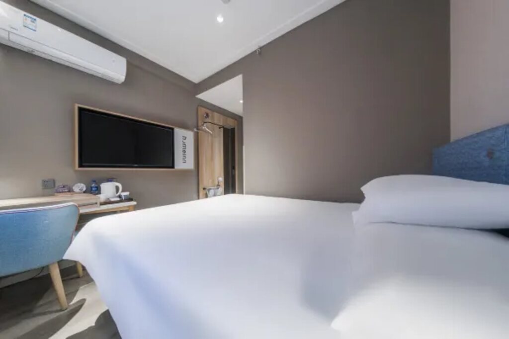 Шэньян: Home Inn Shenyang Xinmin Railway Station Branch