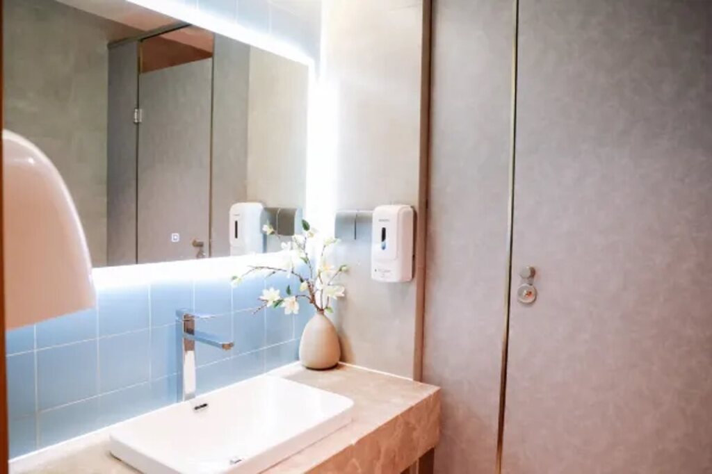 Шэньян: Home Inn Shenyang Xinmin Railway Station Branch