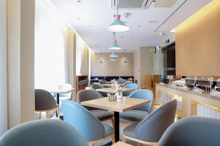 Шэньян: Home Inn Shenyang Xinmin Railway Station Branch