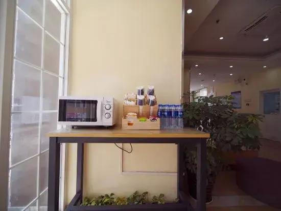 Пекин: Home Inn (Beijing International Exhibition Center Liufang Metro Station)