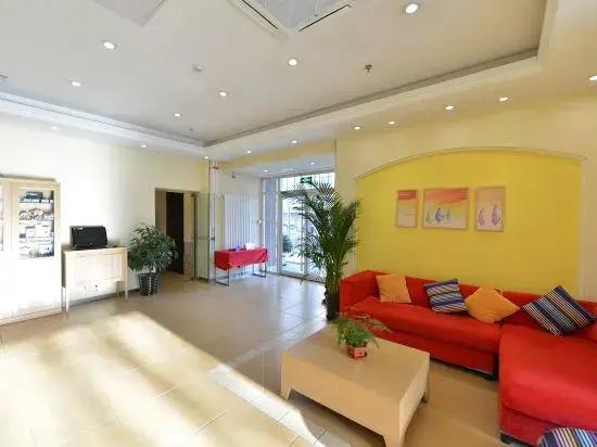 Пекин: Home Inn (Beijing International Exhibition Center Liufang Metro Station)