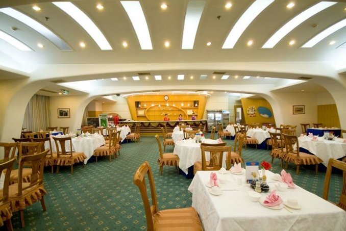 Пекин: Capital Airport Hotel