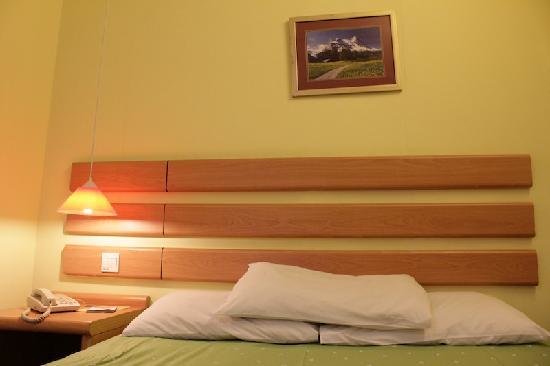 Шанхай: Home Inn Xizhang South Road