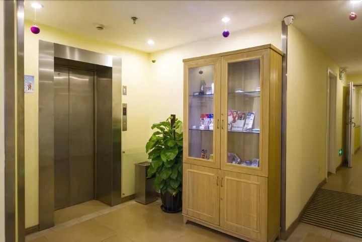 Шанхай: Home Inn Changshou Road