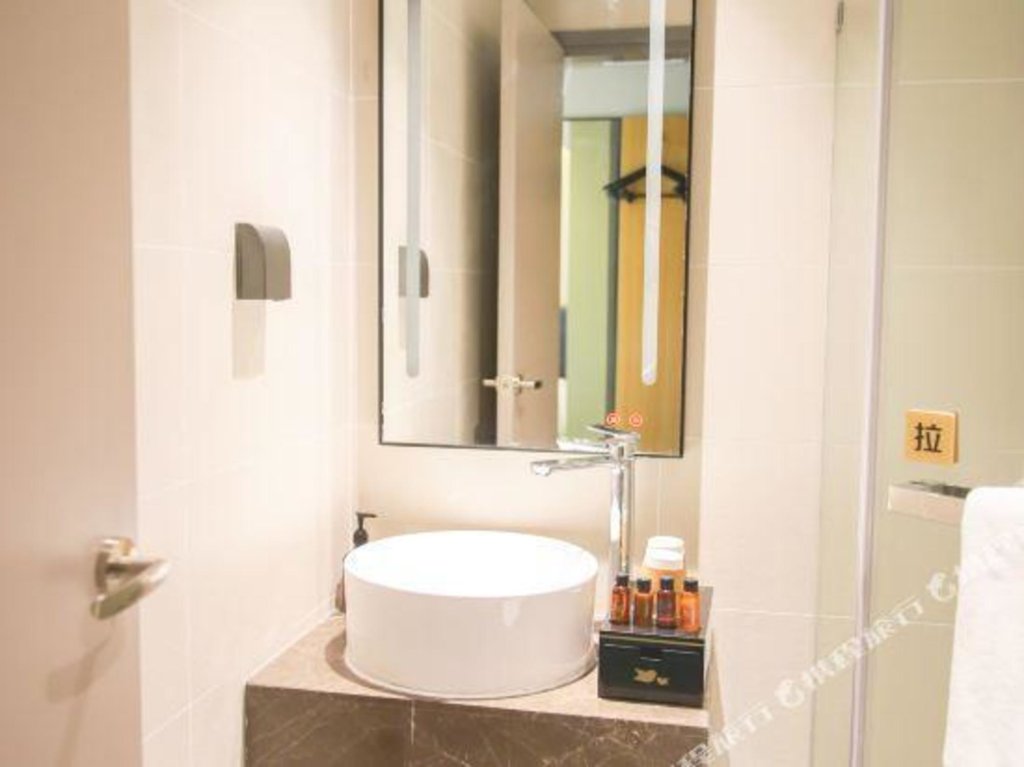 Шанхай: Home Inn Shanghai Lujiazui Oriental Pearl Pudong Avenue Metro Station