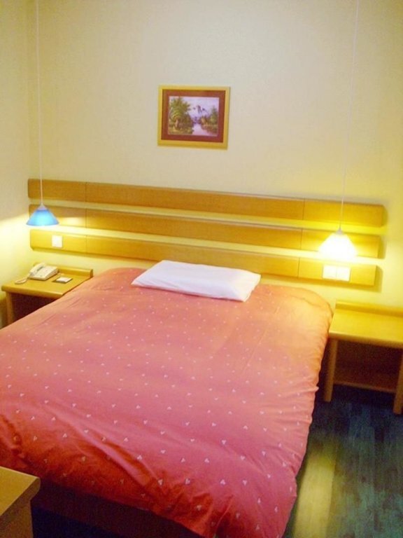 Шанхай: Home Inn Shanghai Lujiazui Finance Zone Pudong Avenue