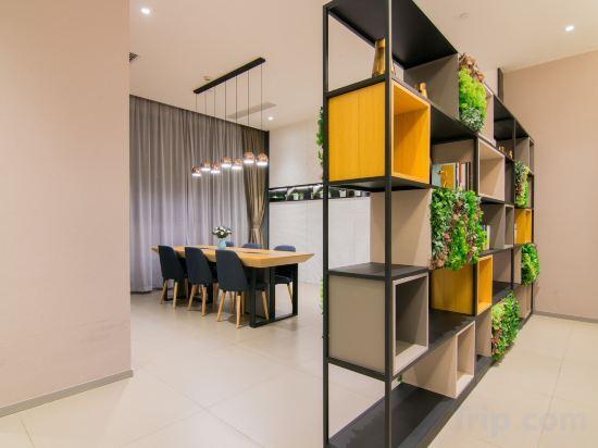 Шанхай: Home Inn Shanghai Lujiazui Finance Zone Pudong Avenue