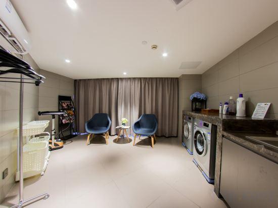 Шанхай: Home Inn Shanghai Lujiazui Finance Zone Pudong Avenue