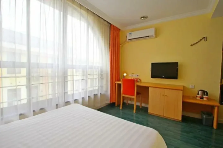 Шанхай: Home Inn Fang Zhou Yuan