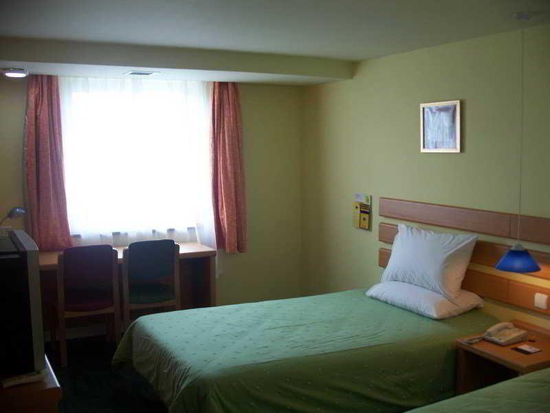 Шанхай: Home Inn Shanghai Pudong Expo Tangqiao