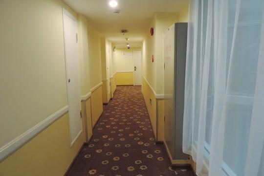 Шанхай: Home Inn Mengzi Road
