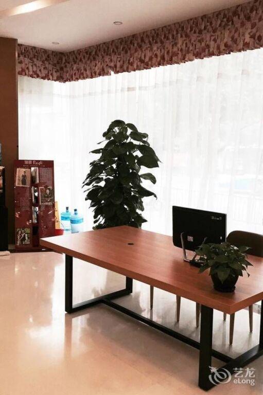 Шанхай: Home Inn Shanghai Lujiazui Oriental Pearl Hotel