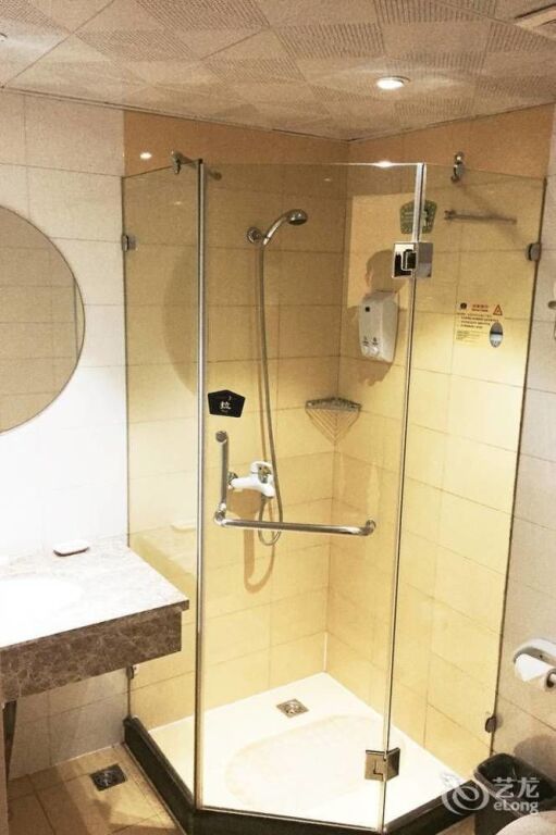 Шанхай: Home Inn Shanghai Lujiazui Oriental Pearl Hotel