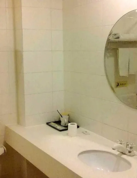 Шанхай: Home Inn Ouyang Road
