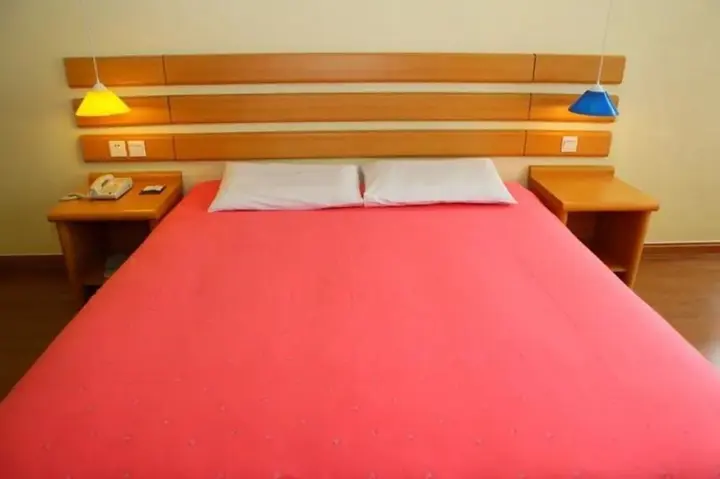Шанхай: Home Inn Ouyang Road