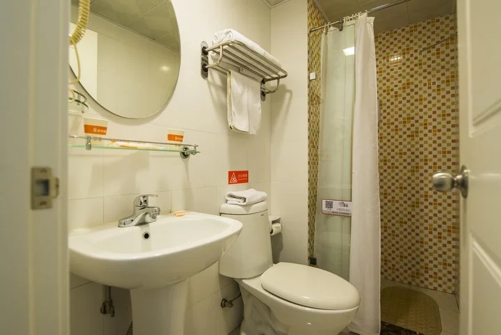 Чжэнчжоу: Home Inn Zhengzhou Railway Station Erqi Square