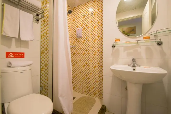 Ухань: Home Inn Wuhan Zhongshan Road Fenghuangshan Pangxiejia Metro Station