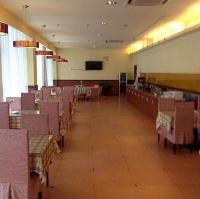 Чэнду: Home Inn Chengdu Wenshuyuan Metro Station
