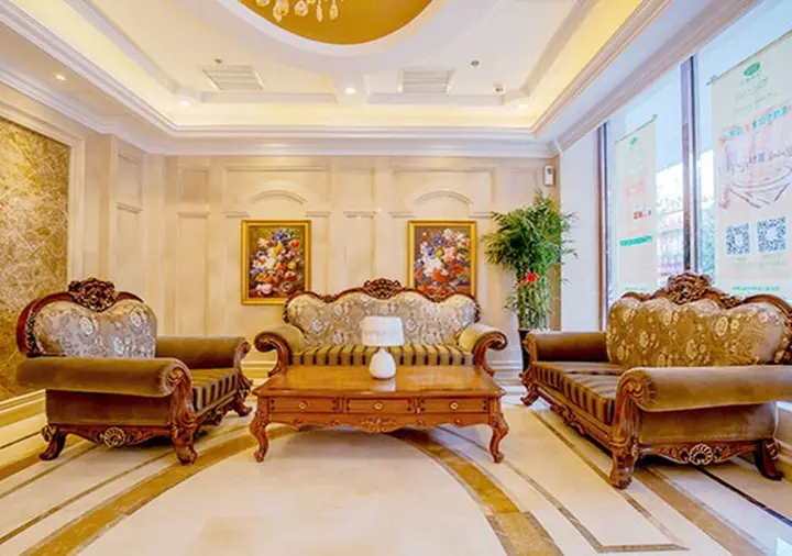 Далянь: Vienna Hotel Dalian Xinkai Road