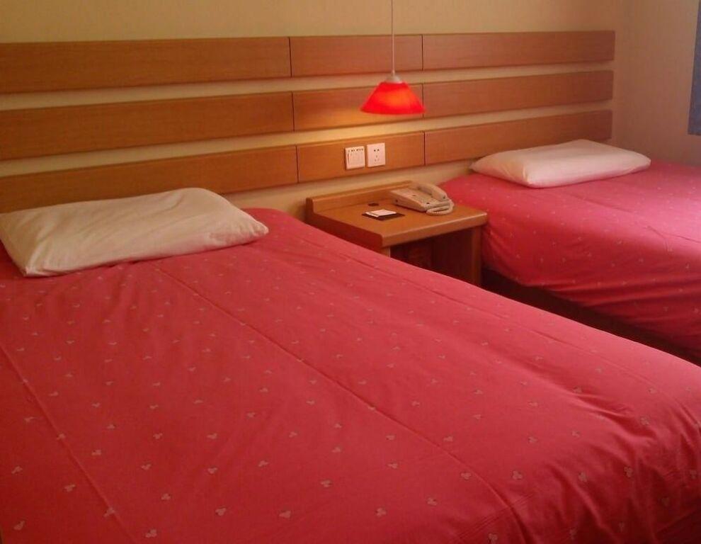 Чэнду: Home Inn Chengdu Jichang Road