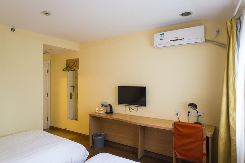 Чэнду: Home Inn Chengdu East Yulin Road Sheng Tiyuguan Metro Station